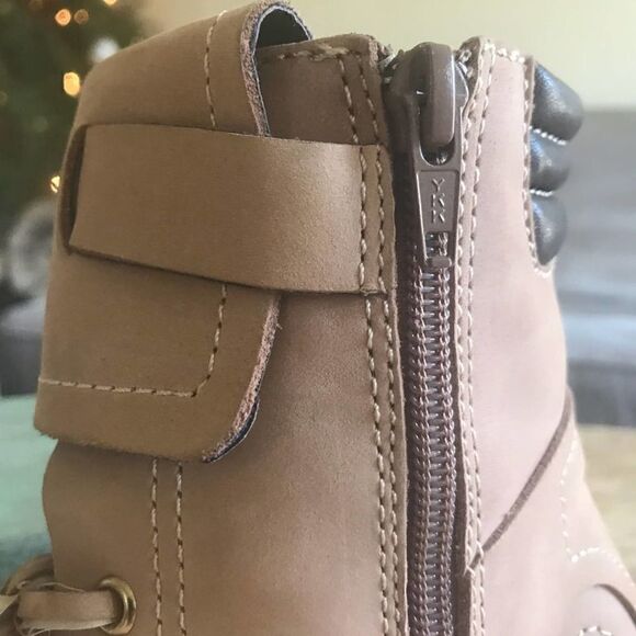 APEPAZZA Suede Combat Bootie| APEPAZZA Tan Leather Peep Toe Combat Boot | Size 7 - Picture 10 of 11